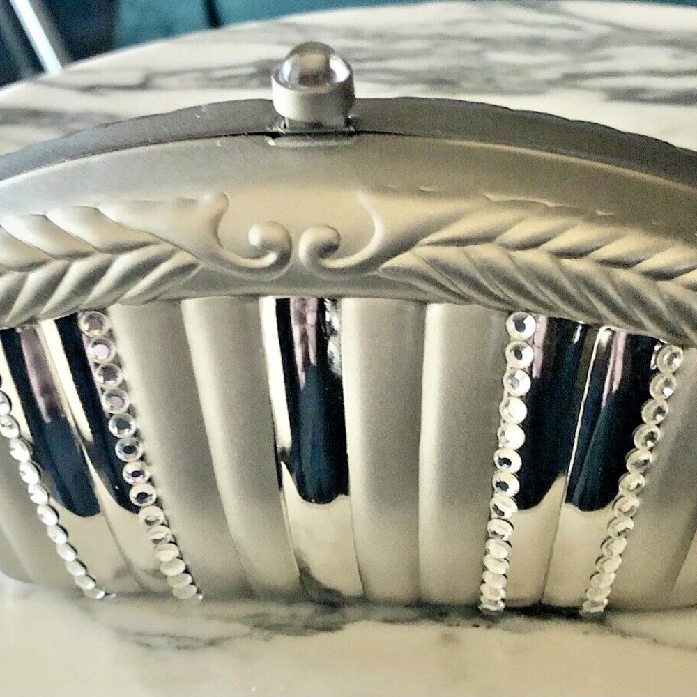 Clutch PURSE Handbag/Evening Bag~ REGALE~Hard Case~Shoulder/Crossbody Chain~NWOT